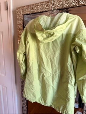 Columbia Light Green Women's Hooded Jacket - Small
